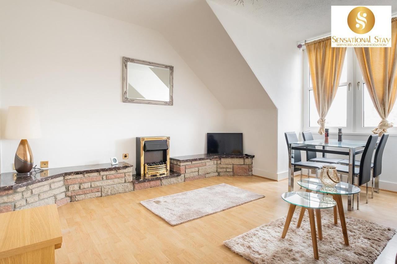 2 Bedroom Apt At Sensational Stay Serviced Accommodation Aberdeen - Clifton Road Bagian luar foto